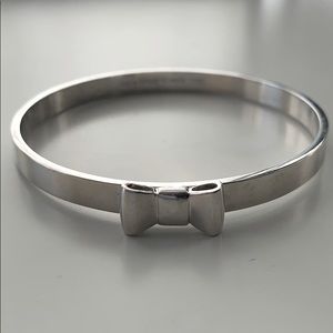 Kate Spade Take a Bow Bangle in Silver